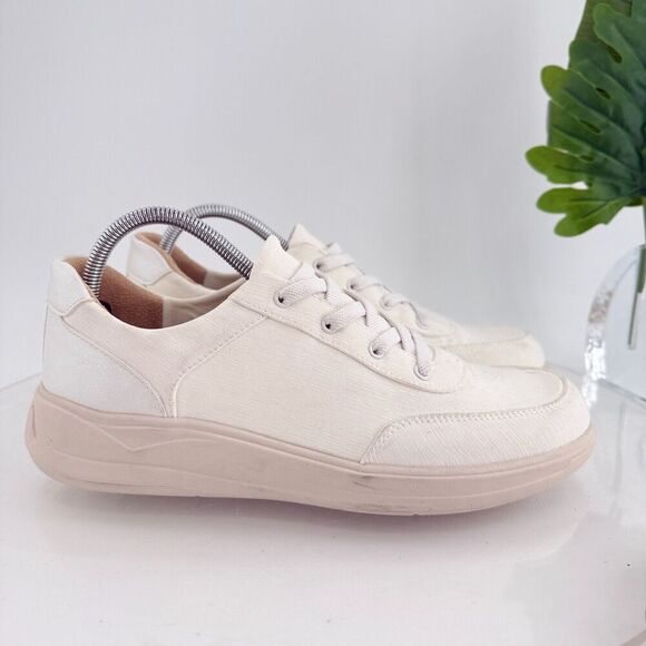 Bzees Womens Time Square Slip On Sneakers Size 11 White Canvas Comfy Shoes - Picture 3 of 15